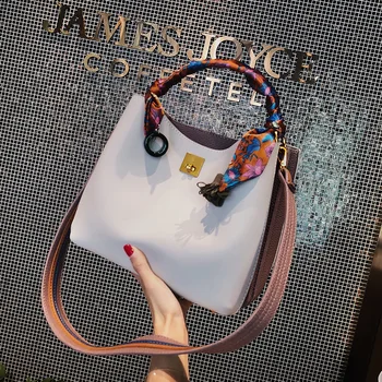 Genti pentru femei designer de geantă de mână de Vară noi de bandă largă geantă de umăr versiunea coreeană de sălbăticie Messenger pălărie panglică găleată sac
