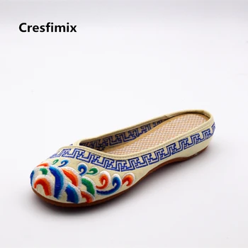 Cresfimix sandalias de mujer femei retro broderie sandale plate doamna drăguț primavara & vara aluneca pe papuci panglică sandale a430