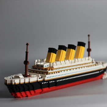 PZX 9914 Filmul Titanic Mare Navă de Croazieră cu Barca 3D Modle 3800pcs DIY Mini Diamond Blocuri Caramizi de constructie de Jucarie pentru Copii fără Cutie
