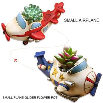 Creator de desene animate pline de culoare luptător retro mic avion planor suculente ghiveci micro peisaj, decor acasă decoratiuni de gradina
